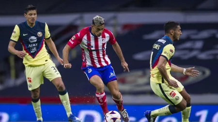 Sebastián Cáceres termina con molestias el partido entre el Club América y el Atlético San Luis