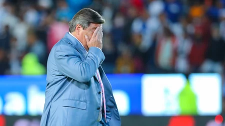 Video | ¡NO lo quieren! Afición azulcrema ABUCHEA a Miguel Herrera en el Estadio Azteca