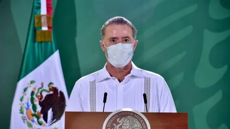 Gobernador de Mazatlán demuestra afición por el Club América