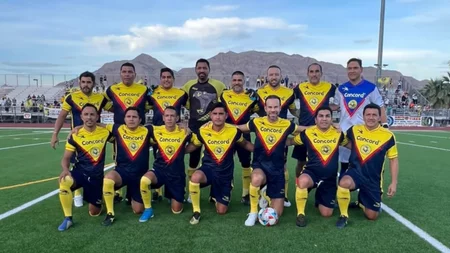 Leyendas del Club América golean a Chivas en partido en Las Vegas 