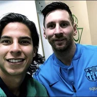 Diego Lainez habla sobre las comparaciones que le hicieron con Lionel Messi