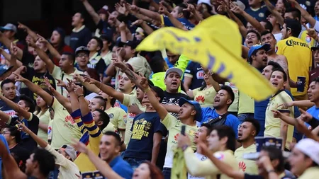 Aficionados del Club América golpean a seguidores de Pumas y están en riesgo de ser vetados