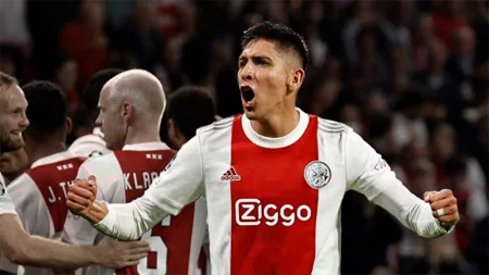 Edson Álvarez cerca de renovar su contrato con el Ajax de Holanda