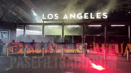 Afición del Club América causa Estragos en el estadio del LAFC